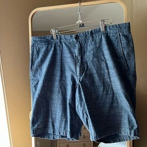 Linden shorts in mint condition